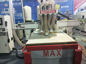 木工雕刻機讓木門更美觀